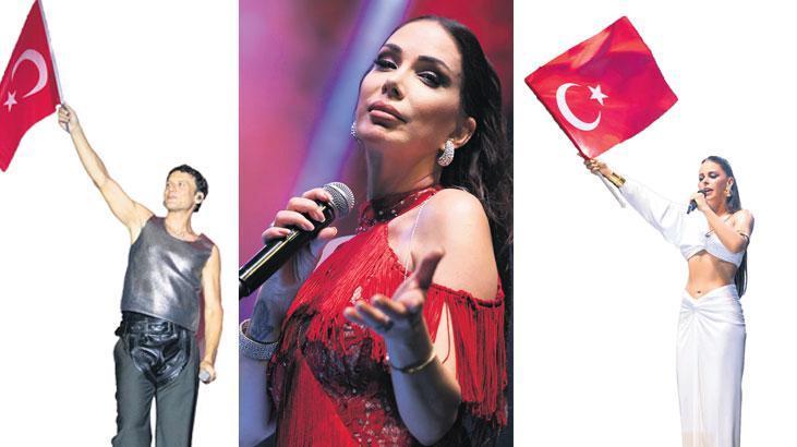 Sahnede 30 Ağustos coşkusu